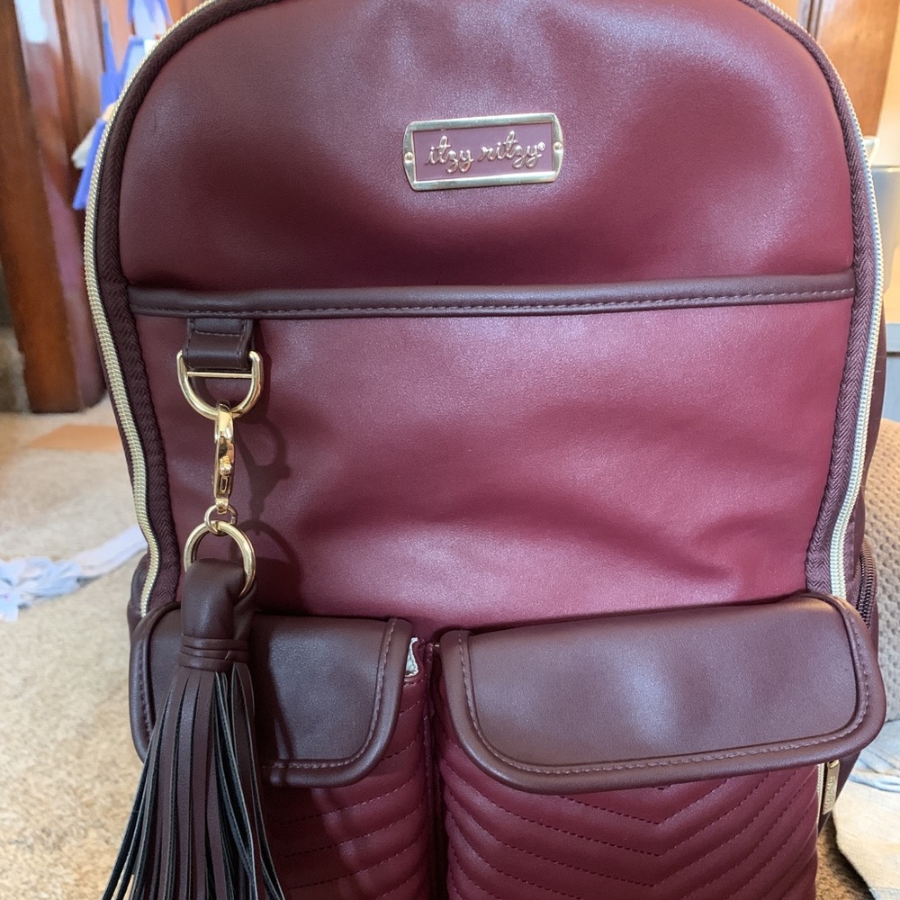 Itzy ritzy hello merlot boss backpack
